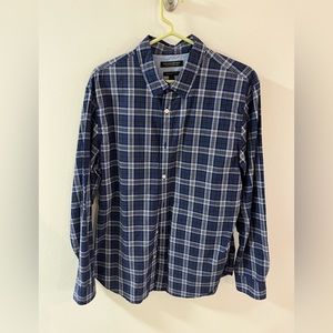 Men’s Banana Republic blue plaid button down - Size large, grant fit